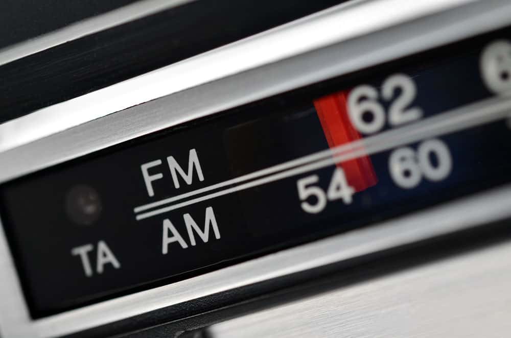 FM/AM radio frequency scale