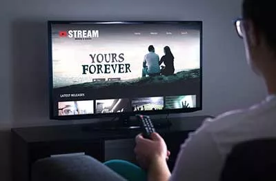 Online movie stream service in smart tv.