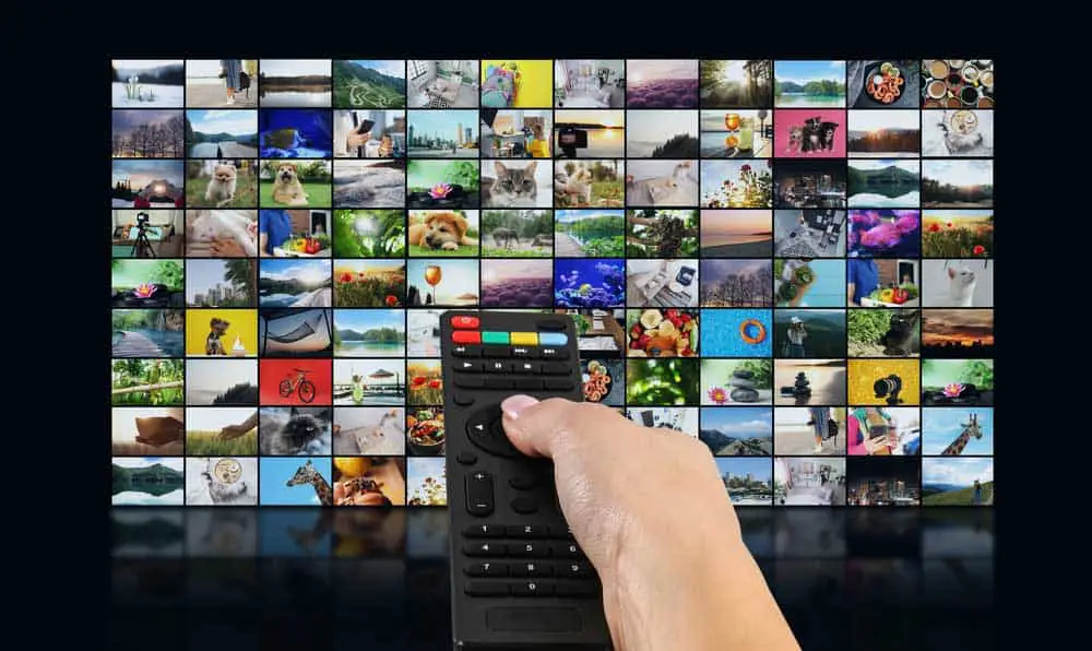 Live streaming options on a Smart TV
