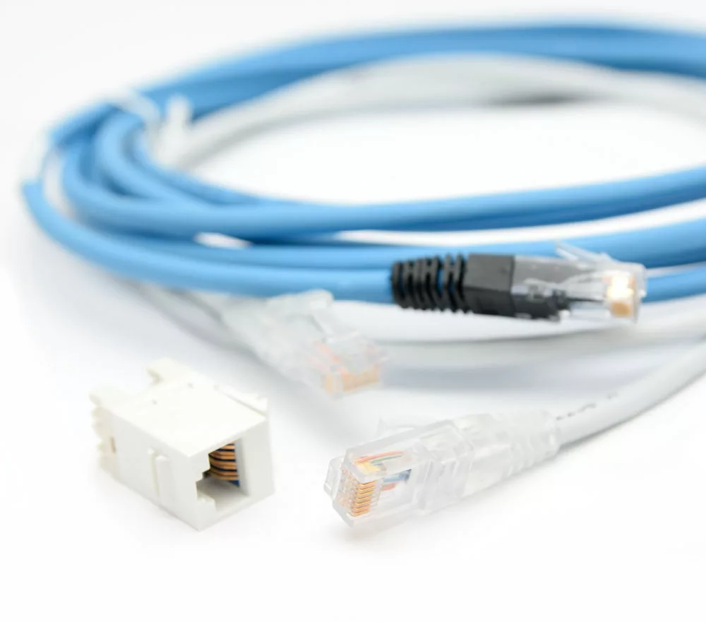 Cat5 cable with RJ45 coupler 